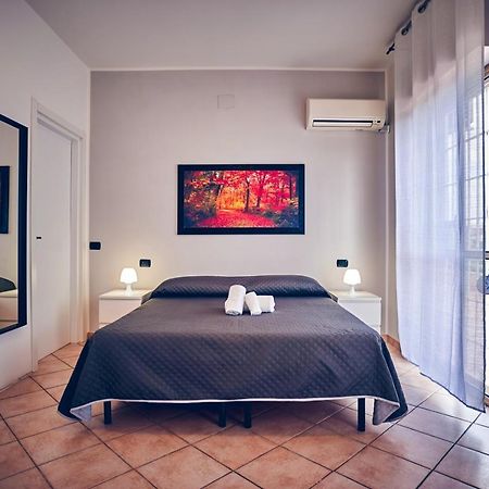 Travelershome 7Metri Guesthouse Чампино Екстериор снимка