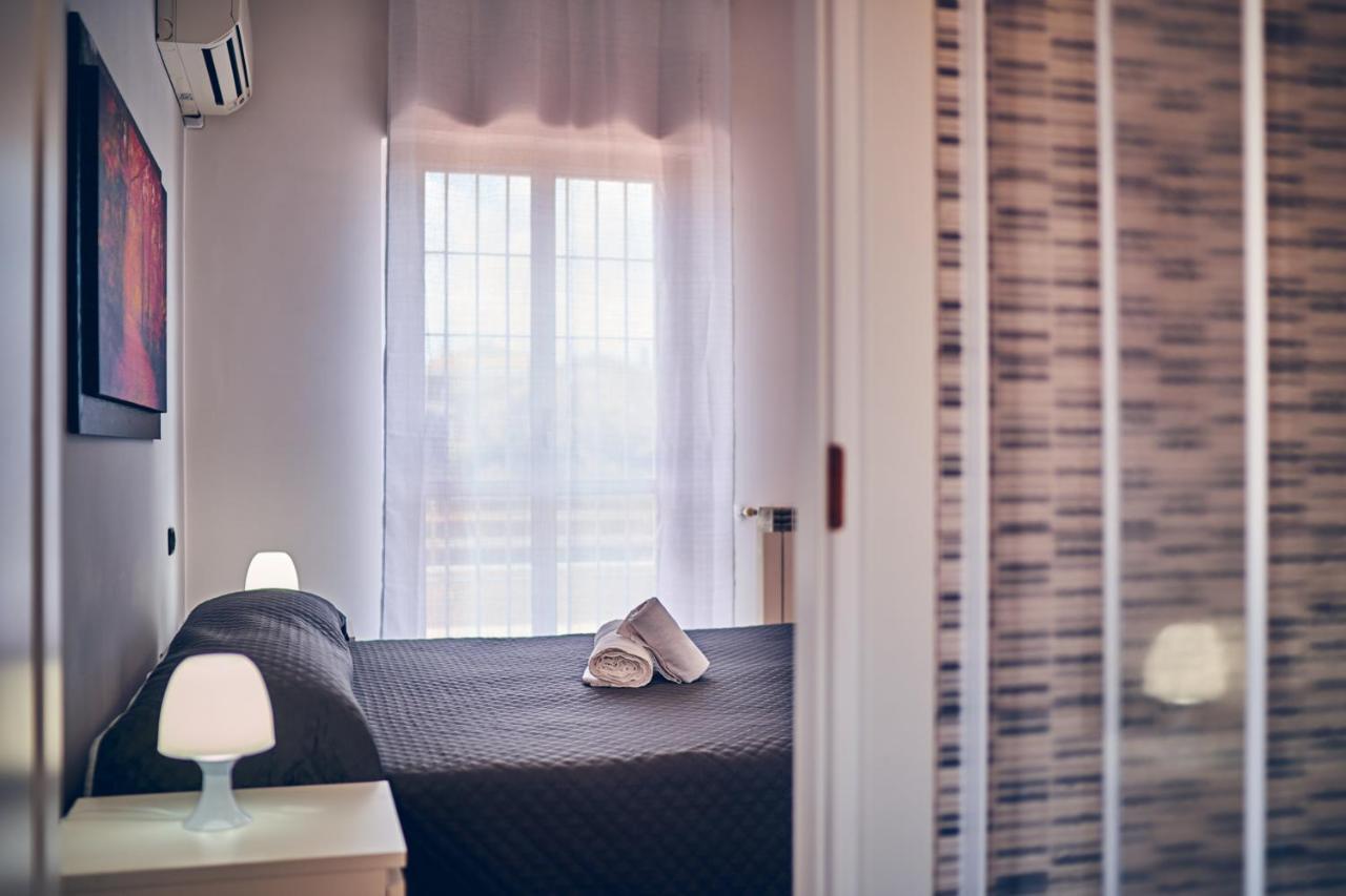 Travelershome 7Metri Guesthouse Чампино Екстериор снимка