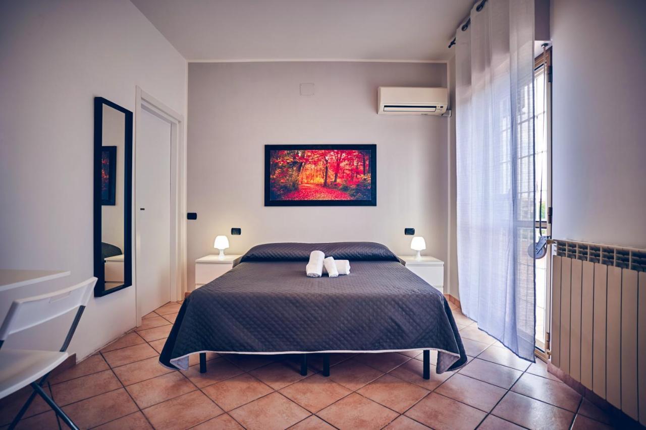 Travelershome 7Metri Guesthouse Чампино Екстериор снимка