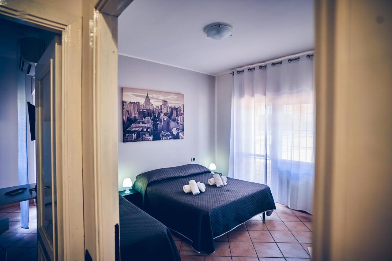 Travelershome 7Metri Guesthouse Чампино Екстериор снимка