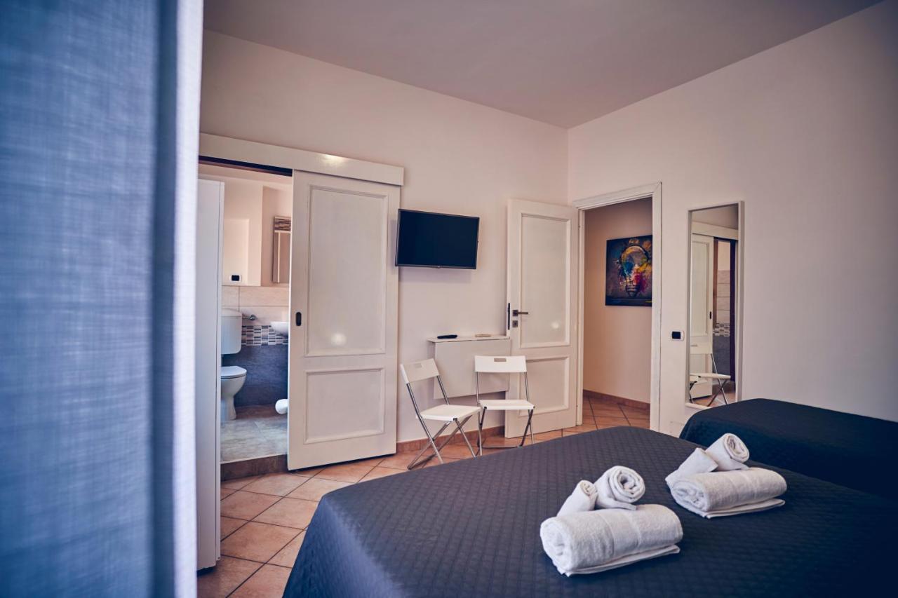 Travelershome 7Metri Guesthouse Чампино Екстериор снимка