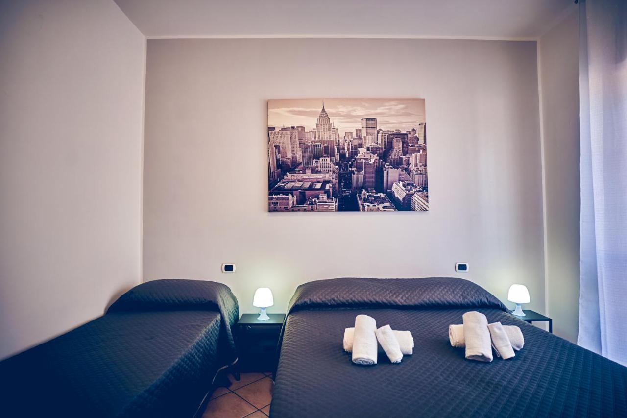 Travelershome 7Metri Guesthouse Чампино Екстериор снимка
