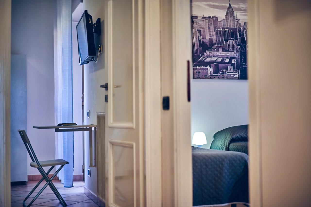 Travelershome 7Metri Guesthouse Чампино Екстериор снимка