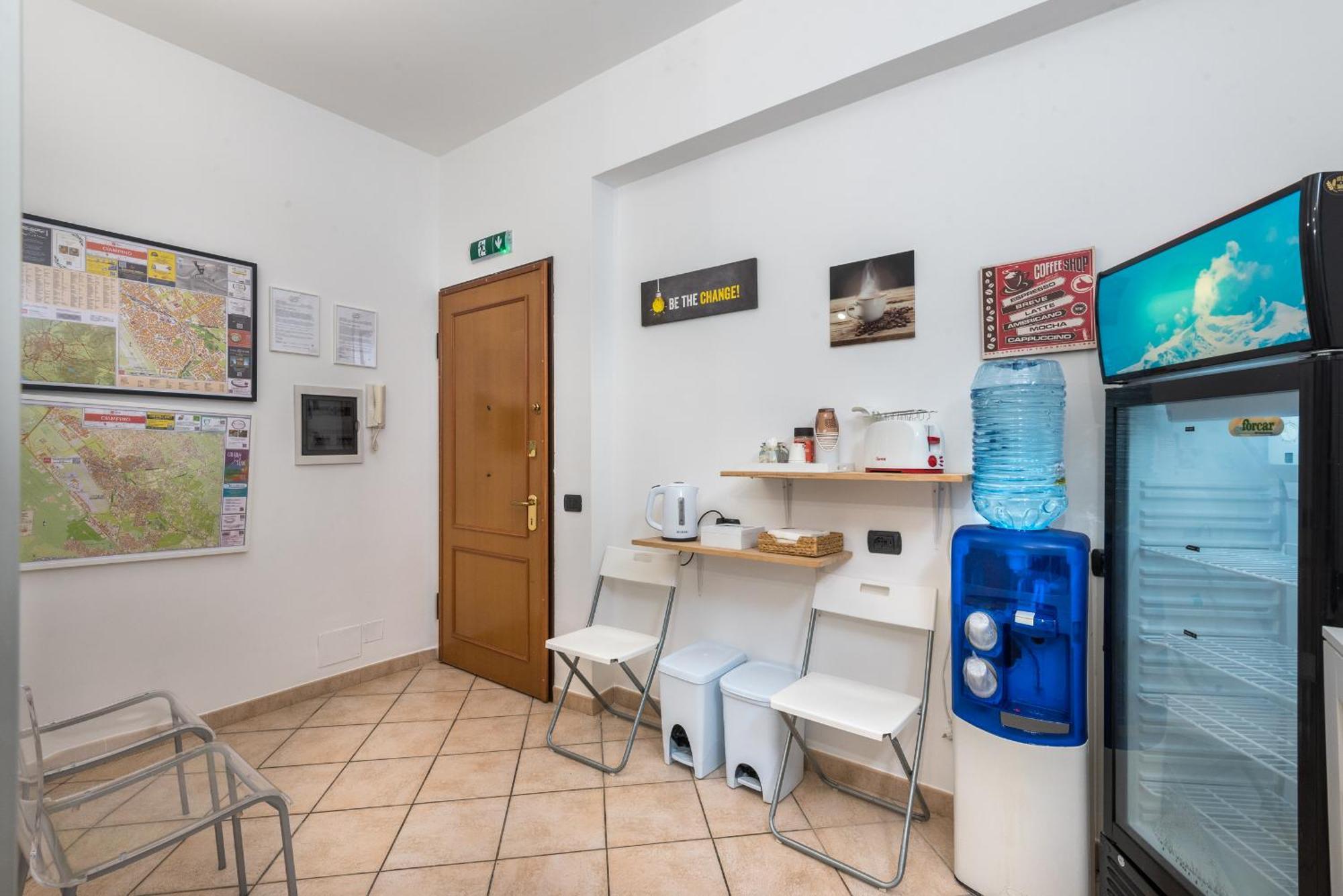 Travelershome 7Metri Guesthouse Чампино Екстериор снимка